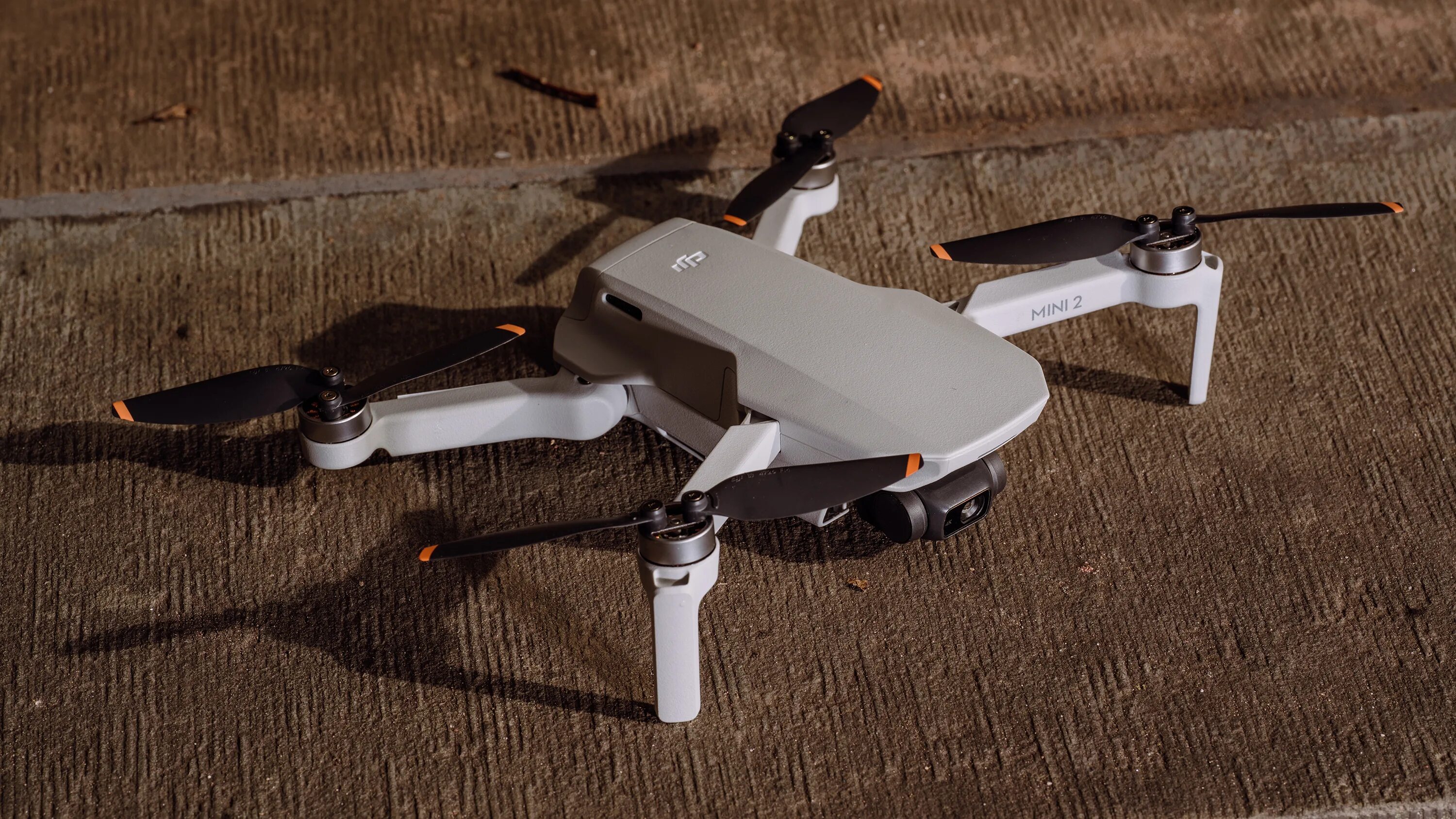 Дрон мавик 2. Дрон dji mini 2. mavic mini 2. dji mavic mini. dji mini 2 полет.