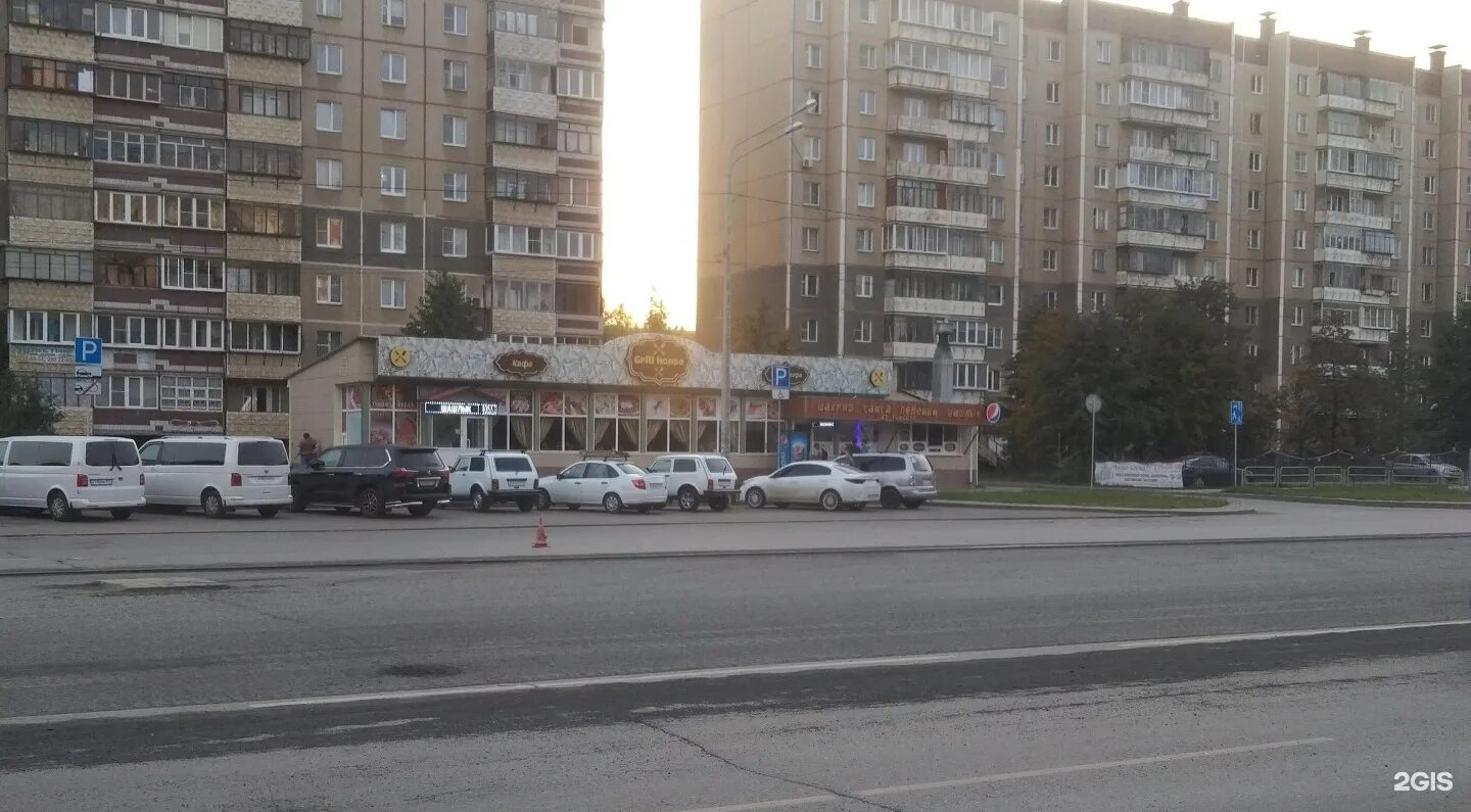 Чичерина 1 челябинск. Чичерина 38в челябинск. Чичерина 1 челябинск. Фирменный магазин люкс вода. Чичерина 1 челябинск.