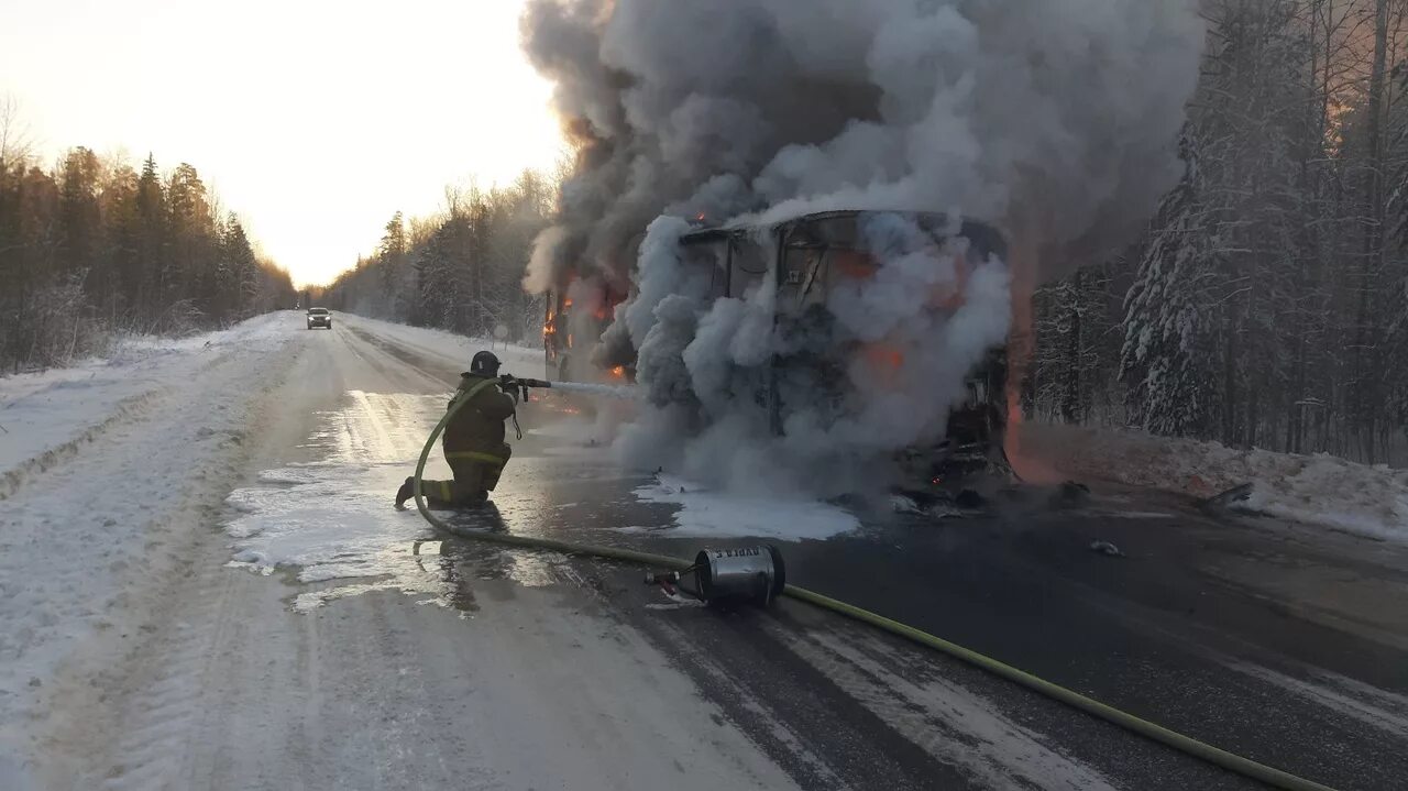 Погода в ханты мансийске 4 декабря. Демьянка Тюменская область. Поселок Демьянка Ханты-Мансийск. Поселок Демьянка Уватский район. ДТП Демьянка Уватский район.