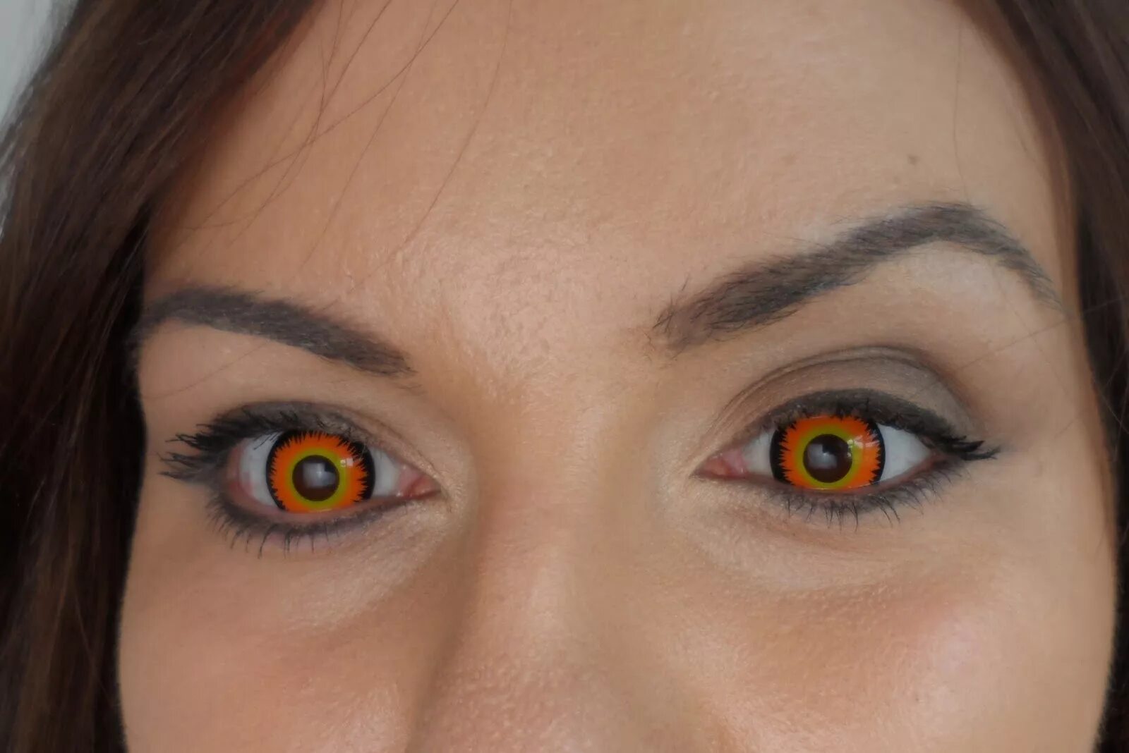Желтый глаз 13. Линзы ситха. Оранжевые линзы для глаз. Жёлтые линзы для глаз. Линзы цветные для глаз оранжевый.
