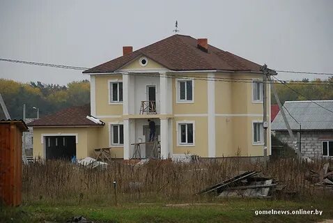 Дом красный маяк
