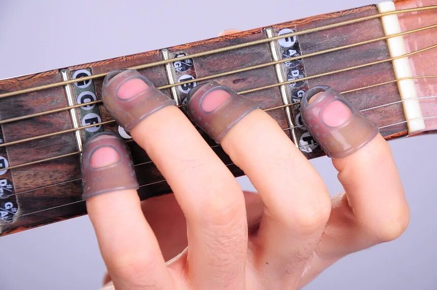 Guitar fingers. Ногти для гитары. Ногти гитариста. Маникюр для гитаристки.