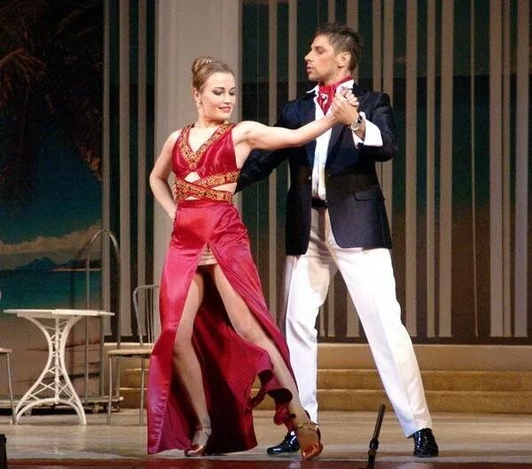 Фильм мужчина моей мечты 2009 года. Воронежский театр оперы и балета предстоящие мероприятия. Дуэт розы мужчина моей мечты. Мужчина моей мечты мюзикл воронеж. Мужчина моей мечты воронеж.