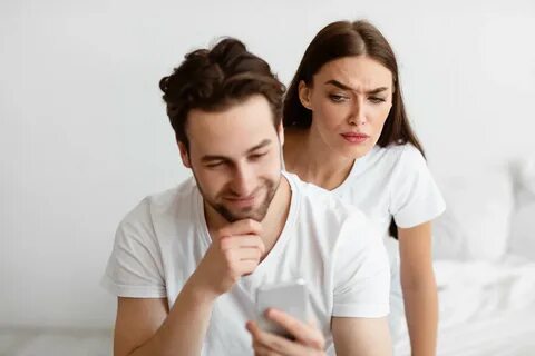 В каком возрасте женщина изменяет