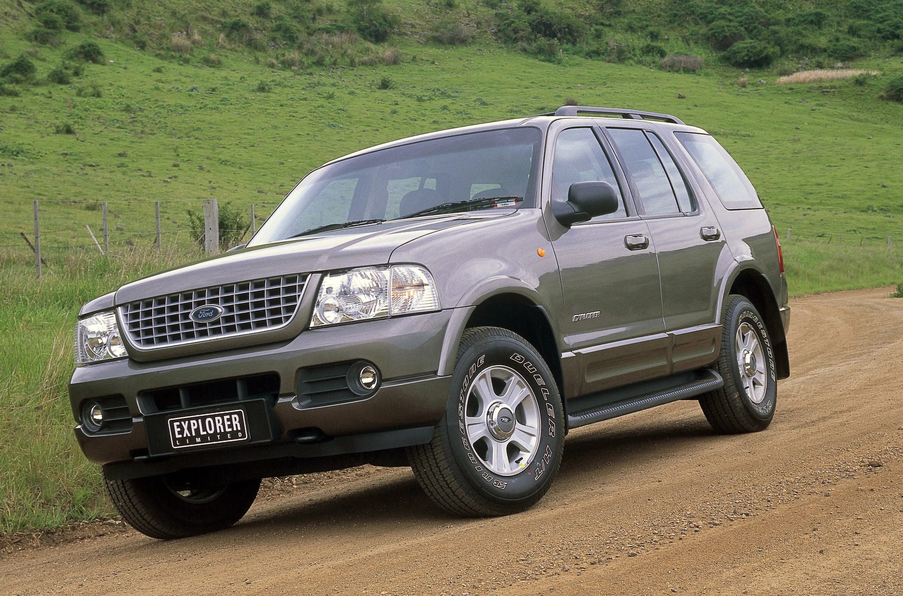 Форд эксплорер 3. Форд эксплорер 3 поколения. Ford Explorer 2005. Ford Explorer 2001. Эксплорер 3 поколение