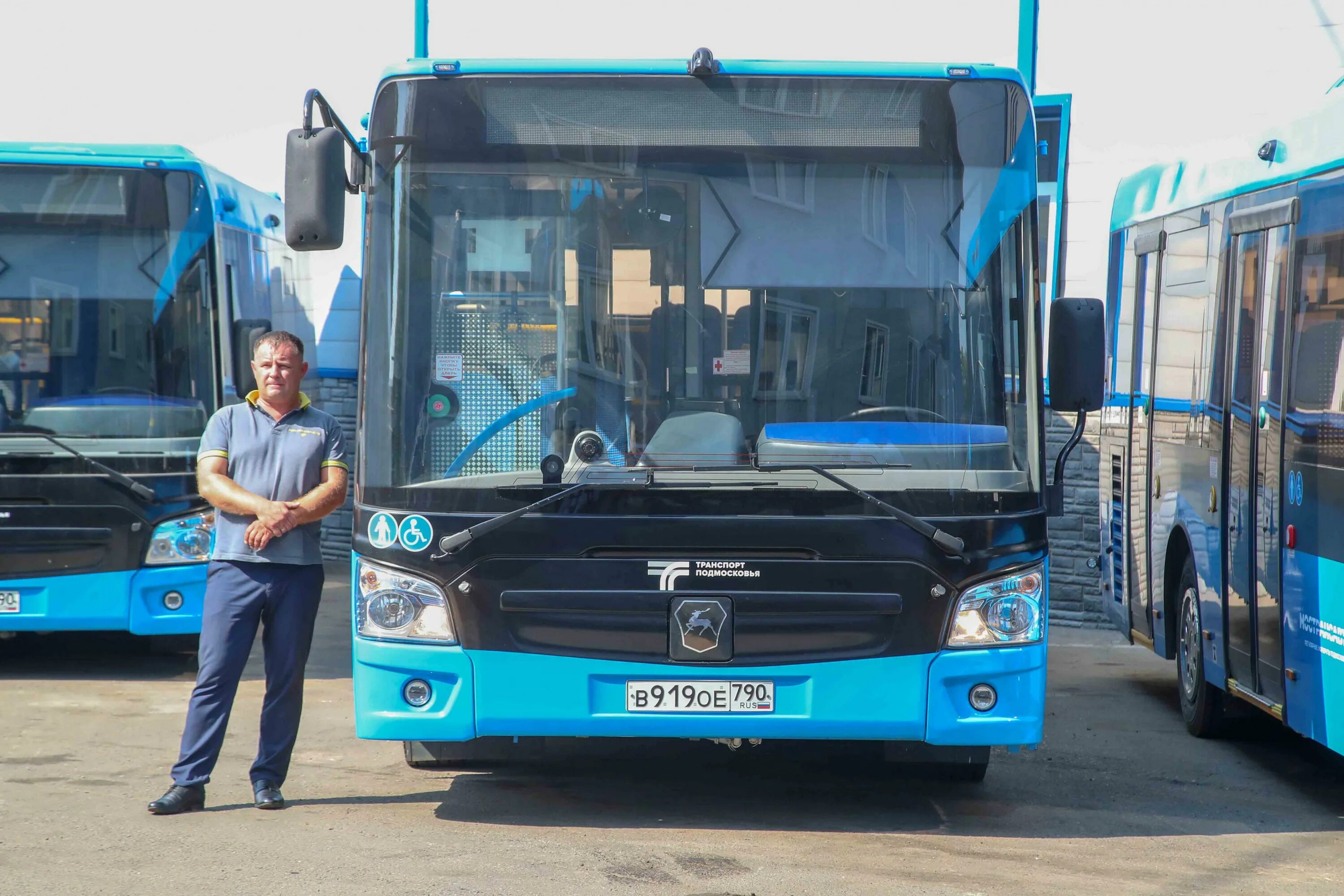 Автобус на 14 часов. Автобусы среднего класса. Новые автобусы Мострансавто. Автотранспортные парки. Автобус Люберцы.