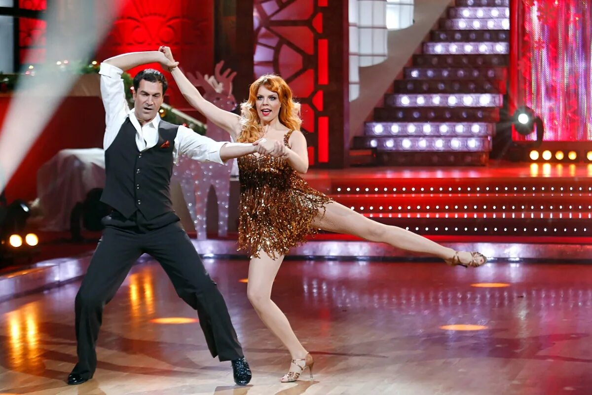Екатерина гусева и папунаишвили танцы со звездами 2021. Екатерина гусева танцы со звездами 2021. Программа танцы со звездами. Программа танцы со звездами. Шоу "танцы со звездами" дмитрий ташкин.