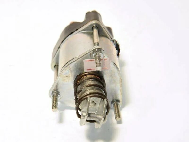 Втягивающее реле стартера ваз 2104. Втягивающее реле на редукторный стартер ваз 2101. Втягивающее 2103. Втягивающее на стартер 2105. Втягивающее 2105.