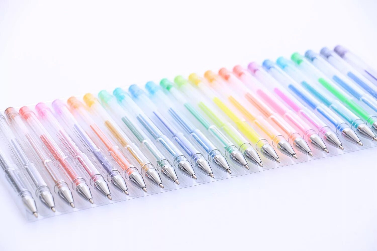 Цветные ручки. Ручка гелевая glitter Gel -colored сет 60 шт. Гелевая ручка цветные. Цветные ручки гелиевые. Перламутровые гелевые ручки.