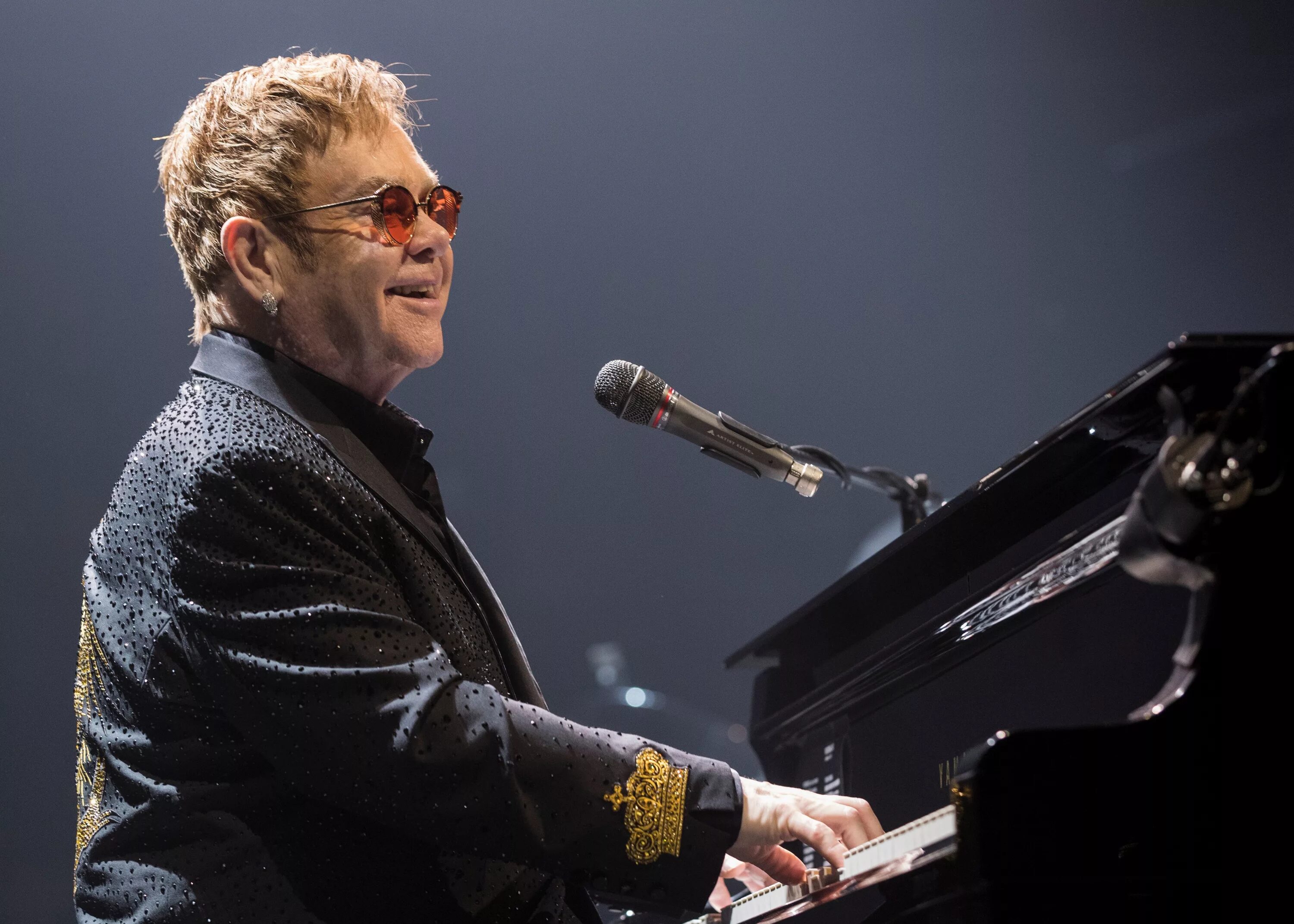 Элтон джон википедия. Elton John. Певец Элтон Джон. 3. Элтон Джон. Элтон Джон фото.