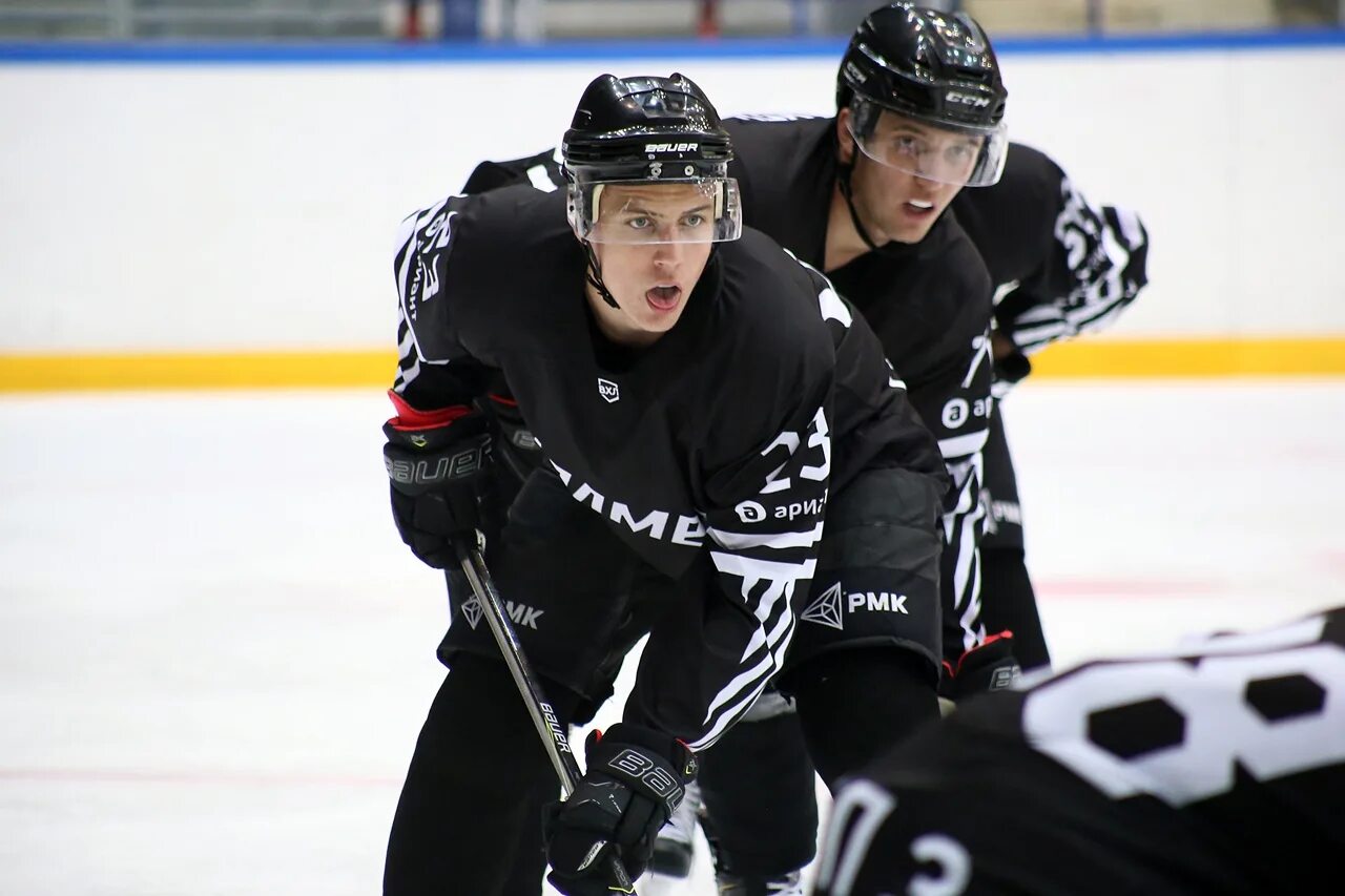 хоккей горняк угмк. хк горняк угмк. угмк горняк свитер.