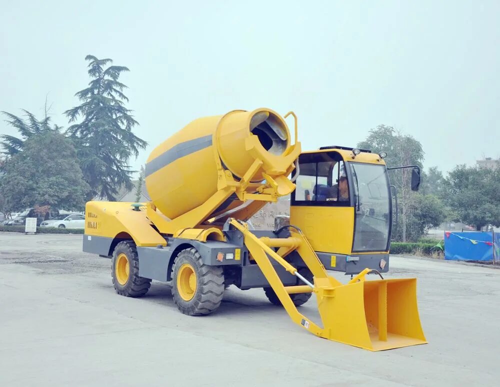 Бетономешалка Concrete Mixer. Мобильный самозагрузочный бетоносмесителя. Мини автомиксер Китай. Мобильная бетономешалка sd1000m. Concrete mixer