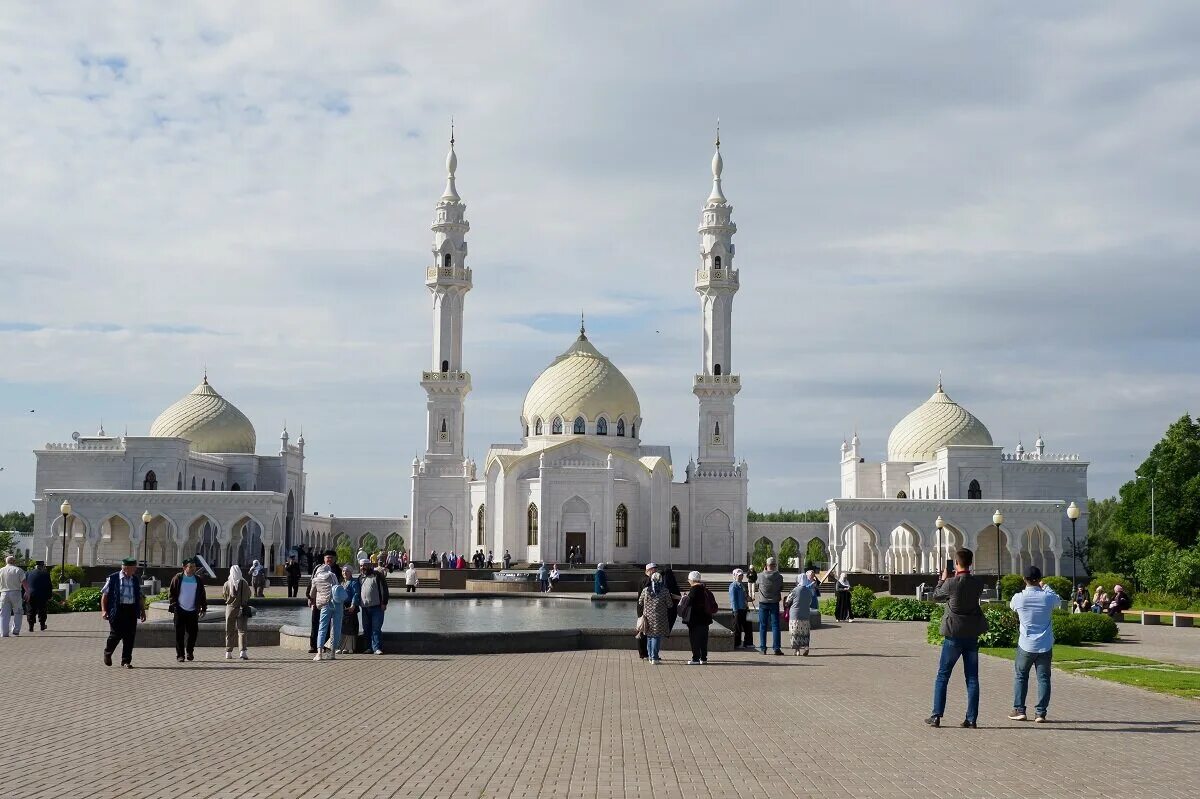 Болгар мечеть татарский Тадж-Махал. Белая мечеть Болгар Татарстан. Мечеть Булгар Чебоксары. Мечеть Булгар в Ульяновске. Расписание белой мечети