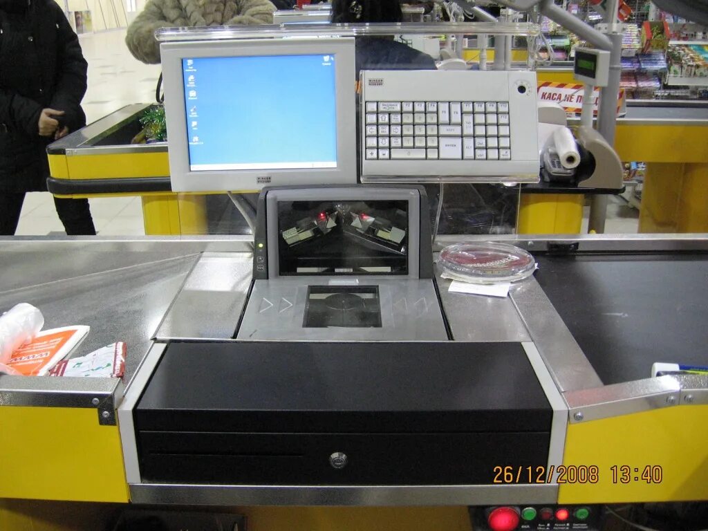 Атол sj-1088. Место продавца оборудование. Кассовое оборудование. Оборудование для кассы. Рабочее место кассира в магазине.