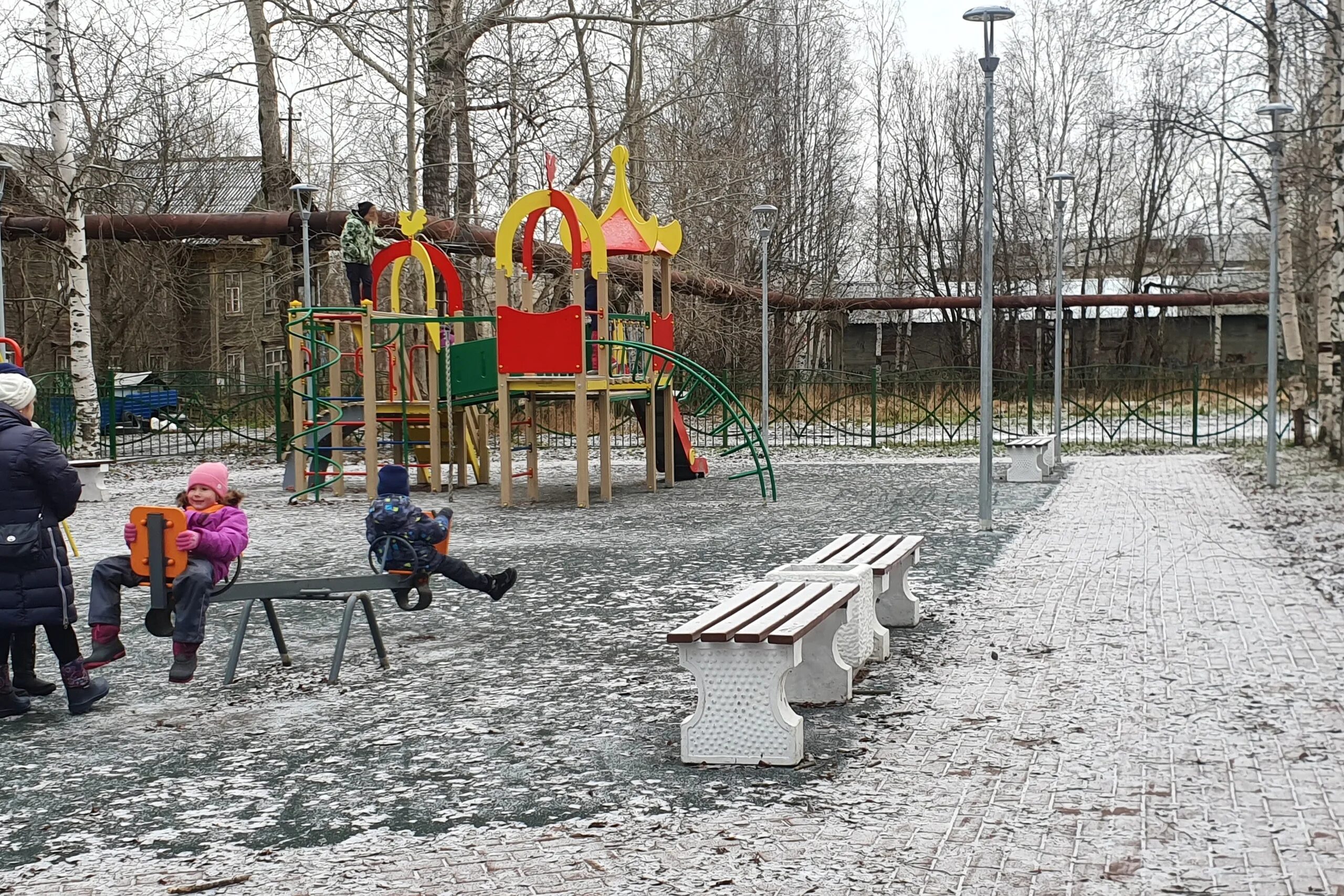 В таганском детском парке. Татышев парк красноярск детская площадка. Парк аттракционов. Город орел детский парк после реконструкции. Майский парк архангельск.