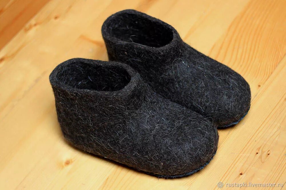 Чуни старые. Лапти из конского волоса. Лапти коренники. Выкройка угги из старой дубленки. Чуни древние.