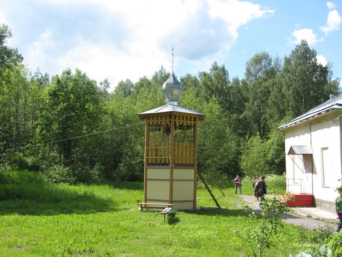 Шапки тосненский. Посёлок шапки тосненский район. церковь в шапках тосненский район. п шапки тосненский район. источник в шапках тосненский район.