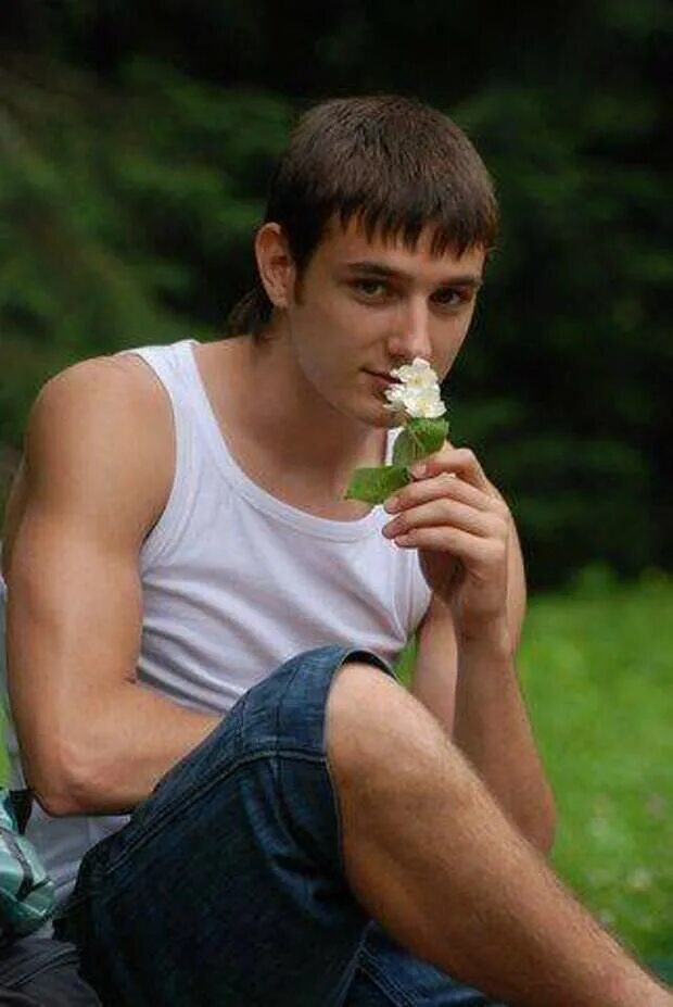 Максим литвинов блогер. Парень в очках. Алексей малиновский. Кирилл перевалов москва. Форум парней.