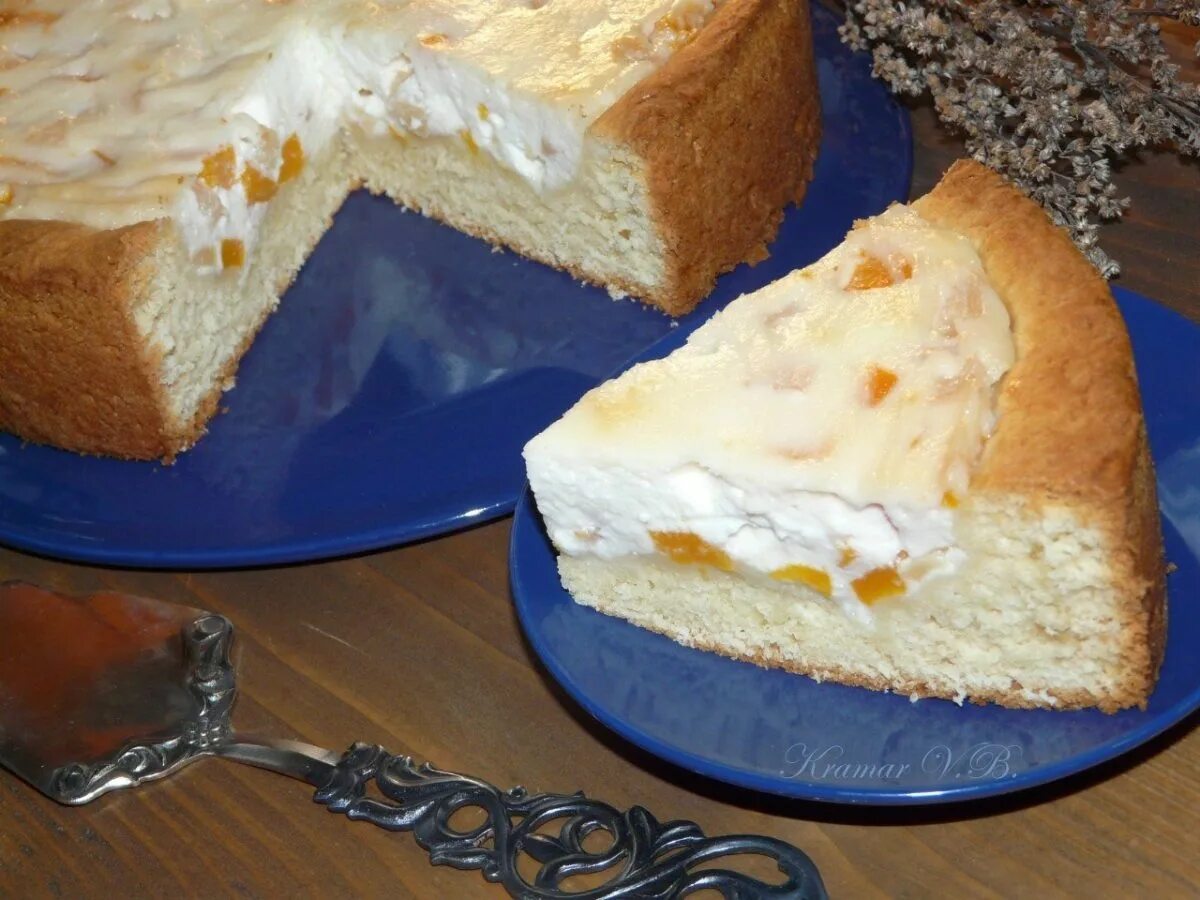 Закрытые пироги с творогом. Пирог с творогом. пирог с творогом и персиками. грушевый творожный пирог. пирог с творогом очень вкусный и сметаной.