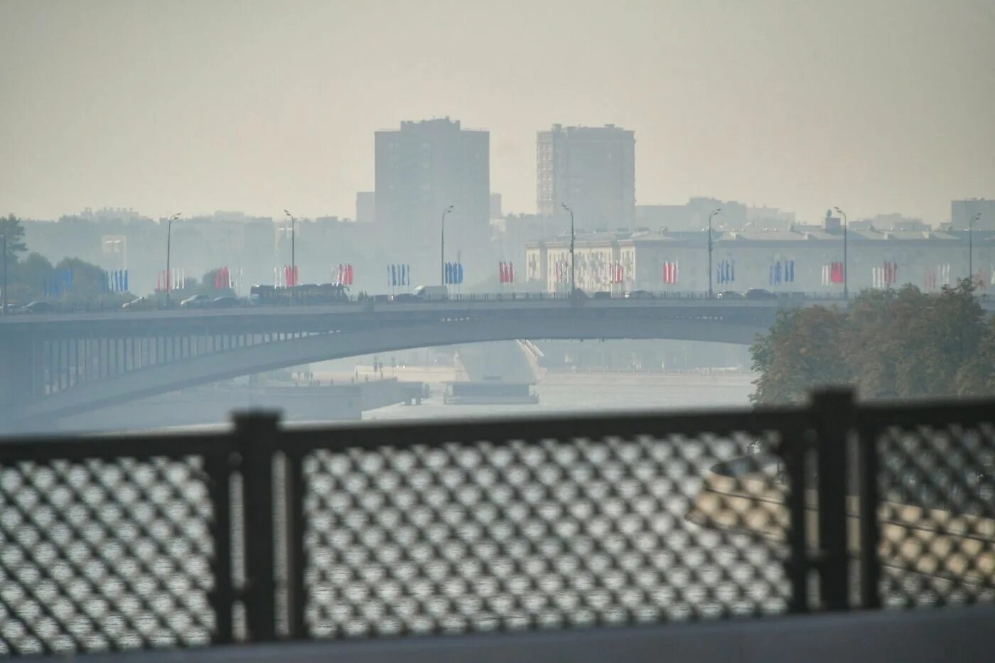 Смог 2025. Смог в москве 2025. смог в городе. смог в городе москва. смог в москве фото.