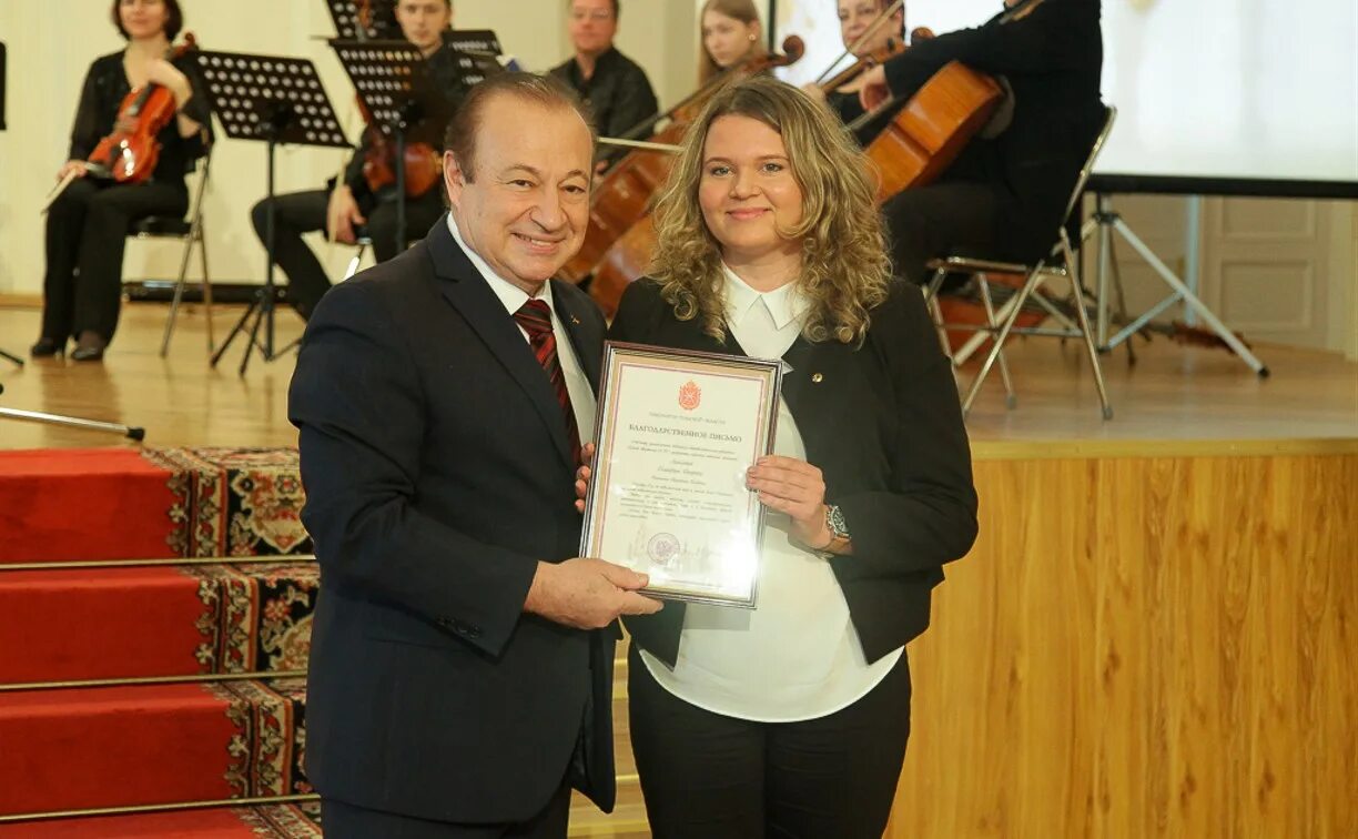 требуется уборщица подработка. ищу работу в туле. приемосдатчик груза и багажа (кладовщик). приглашаем на работу хлеба на хлебозаводе. спар магазин режим работы.