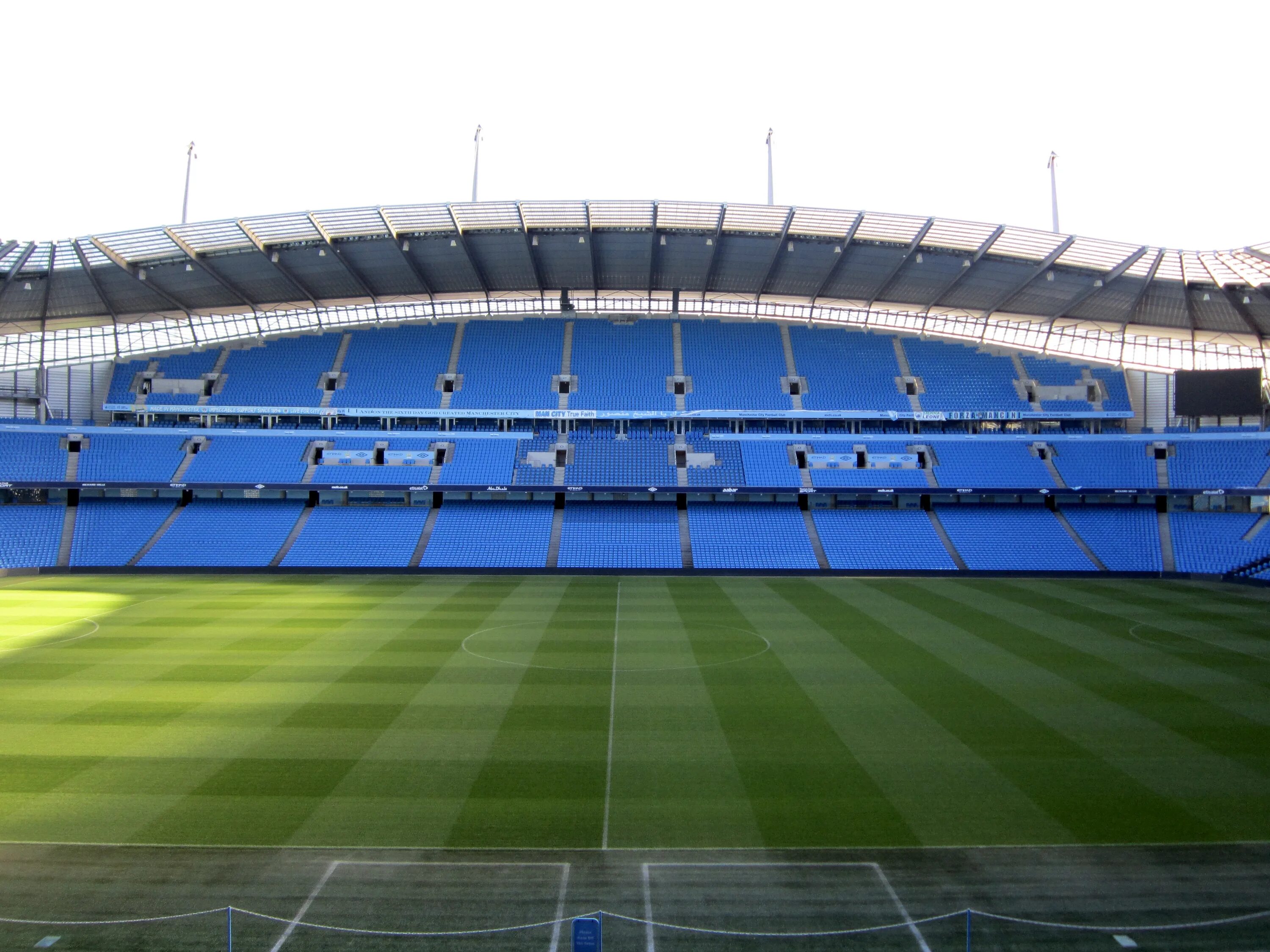 Etihad stadium. Этихад стадион. Этихад стадион манчестер сити. Стадион манчестер сити. Стадион сити оф манчестер (этихад стэдиум).