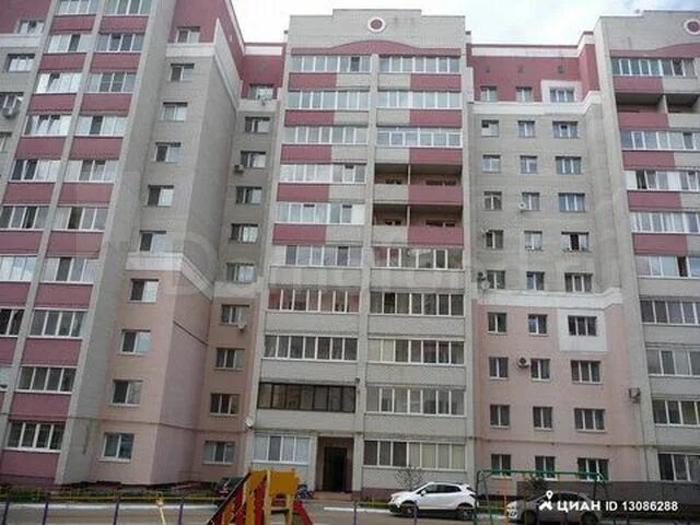 Купить 3-комнатную квартиру, 63.7 м² по адресу Брянск, улица Романа Брянского, 1