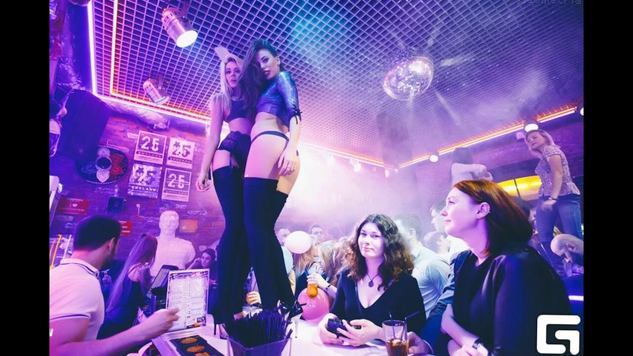 клубные телочки. ночной клуб девушки. девушка в клубе. частный клуб девушки. частный клуб девушки.