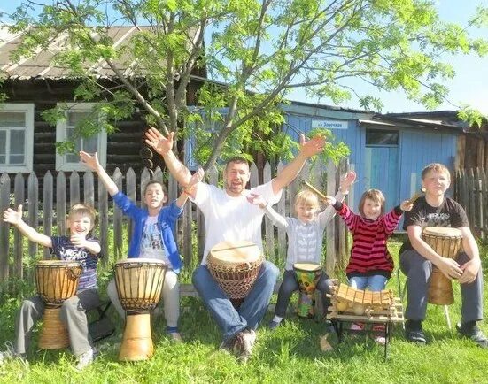 В селе мы сидим на веселе