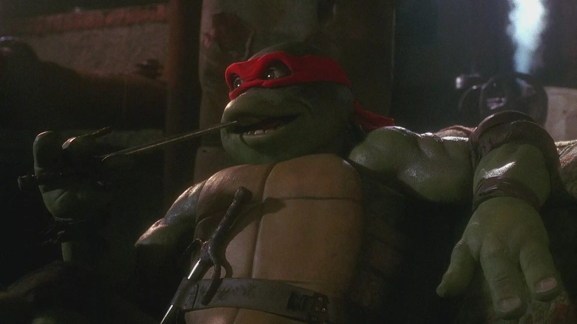 Черепашки ниндзя 1990. TMNT Рафаэль 1990. Черепашки ниндзя фильм 1990 Рафаэль. Рафаэль Черепашки ниндзя фильм. Черепашки ниндзя 1990 РАФ.