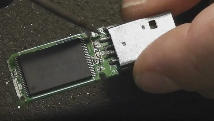 Как исправить usb флешку. Починить флешку. как починить флешку. ремонт флешки своими руками. нерабочая флешка ремонт.