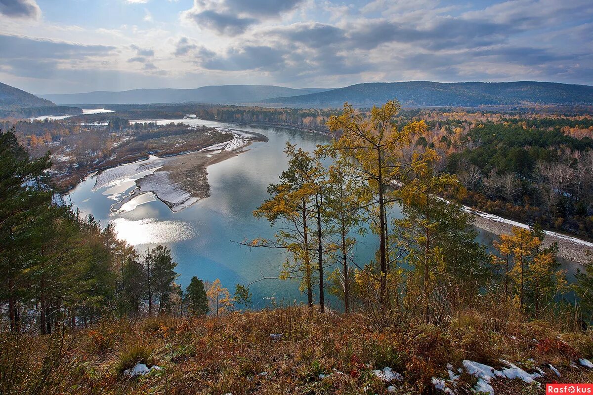 Иркутск река ангара. Река Иркут в Иркутске. Река Ангара Иркутская область. Иркут (приток ангары). Сибирь река Ангара.