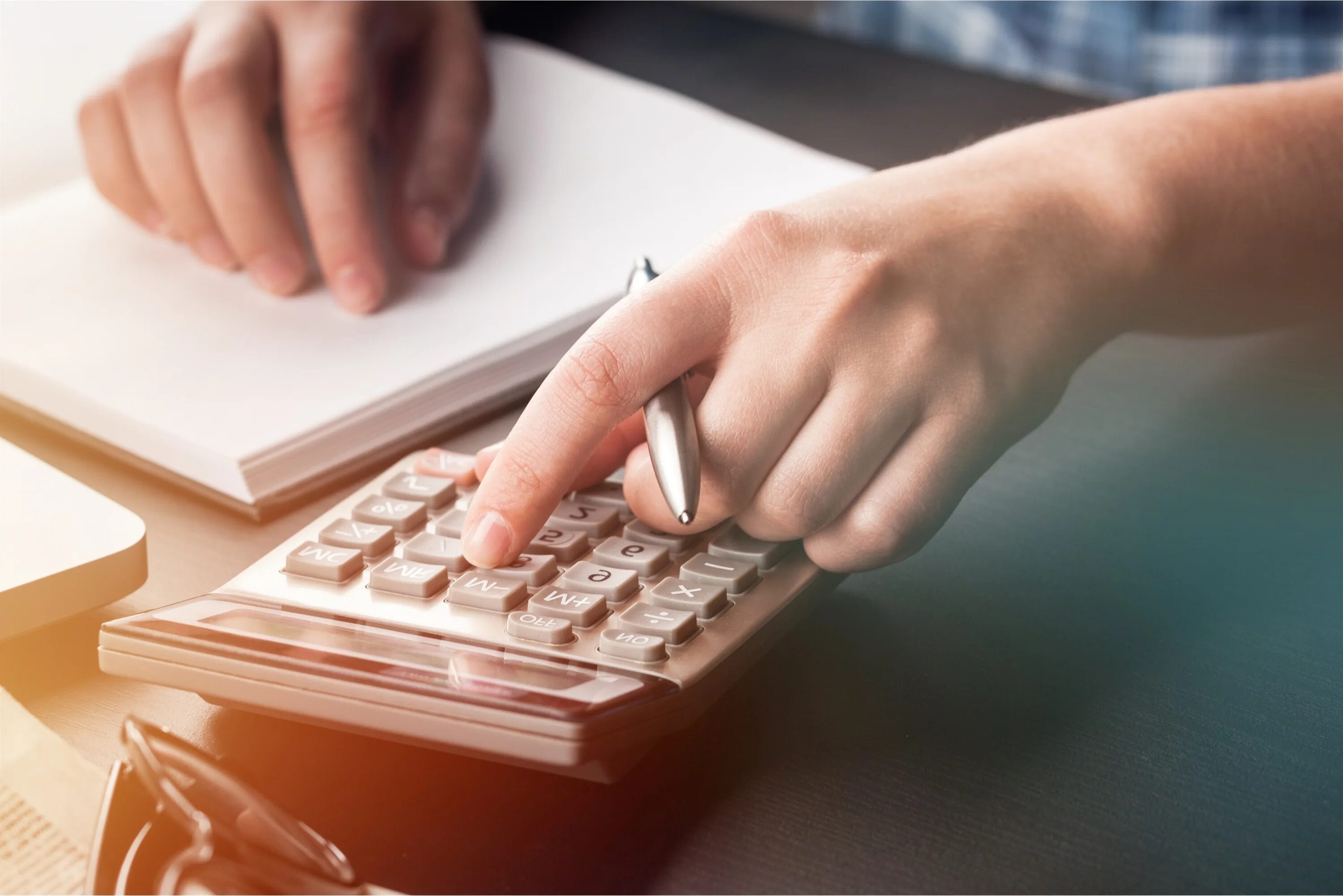 Финансы и бухгалтерский учет. Подарки бухучет и налогообложение. Бухгалтерский учет картинки. Финансы и бухгалтерский учет. Бухгалтерский учет.