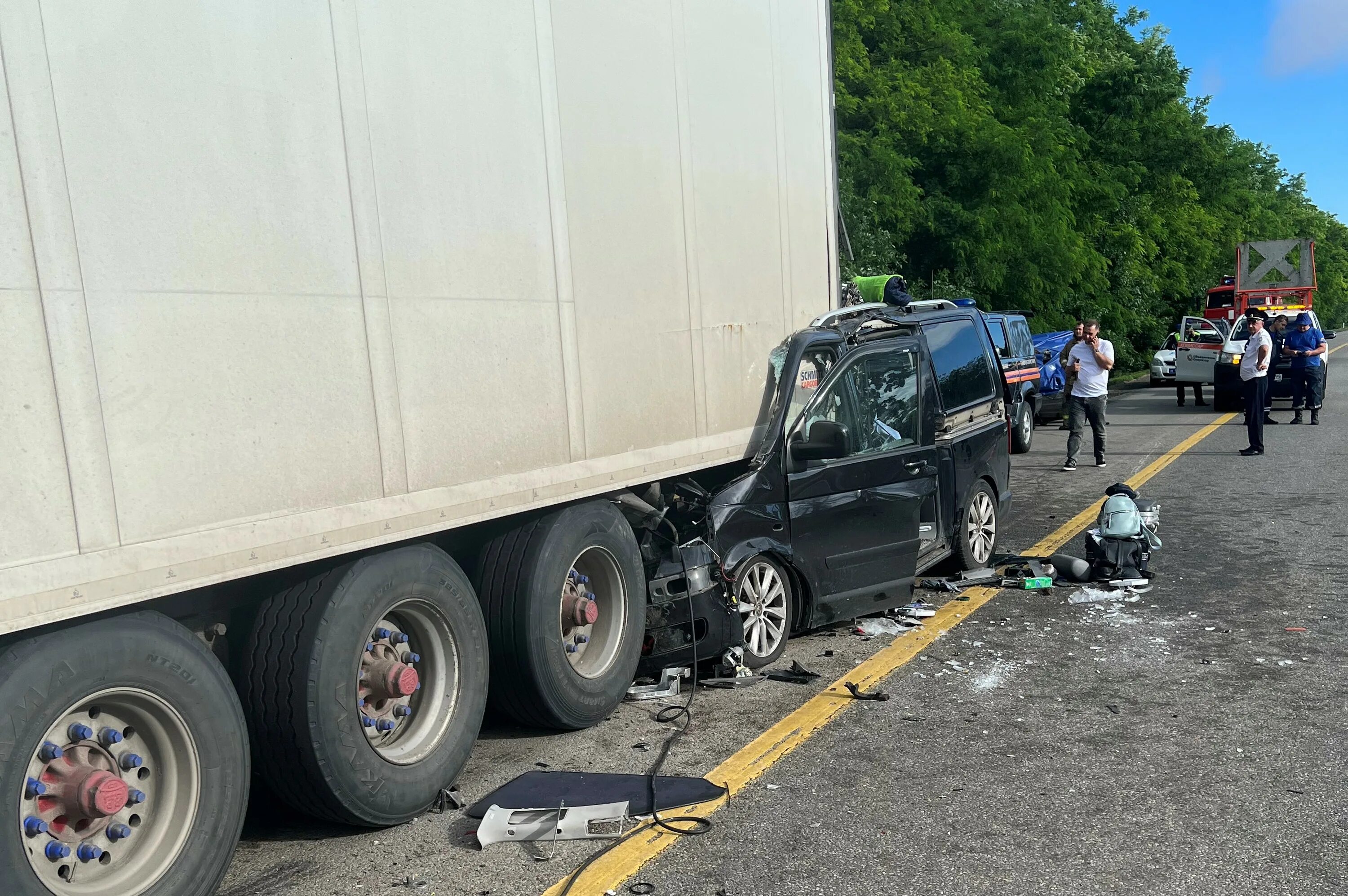 Авария в краснодарском крае. Бмв авария краснодарский край. Дтп в краснодаре сбили двух мужчин. 4 июля краснодар. Парк галицкого июнь 2022.