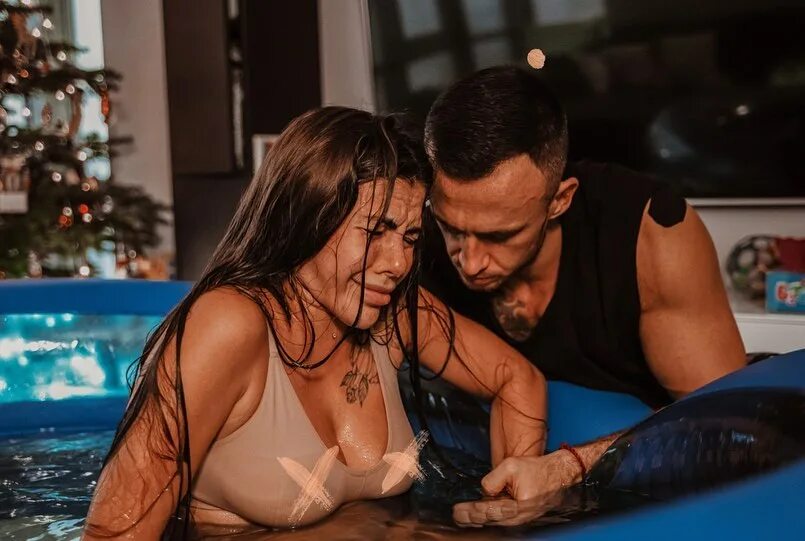 Роды инстаграм софия стужук. София стужук роды в бассейне. 1996). София стужук роды в прямом эфире. Роды софии.