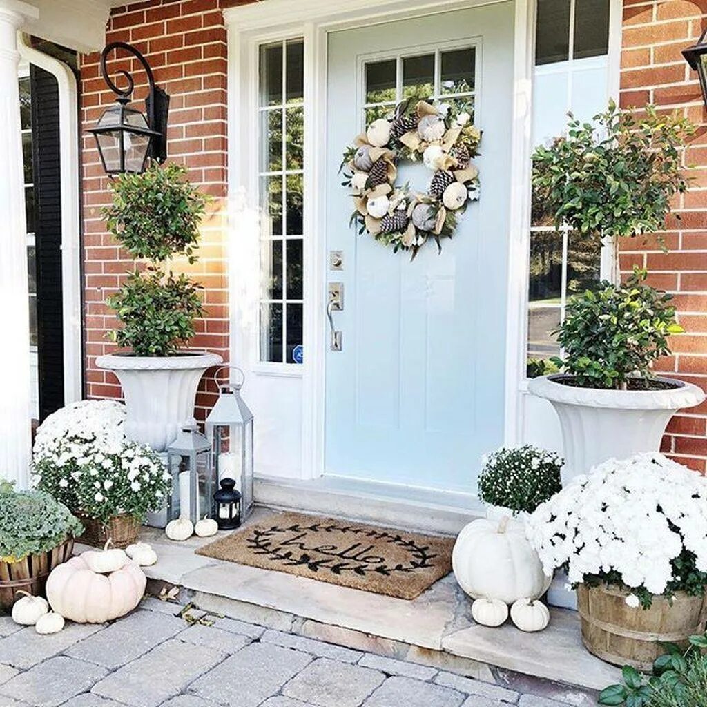 Украшения крыльца частного дома. Украшение дачного крыльца. Крыльцо в стиле прованс. Красивое крыльцо. Крыльцо для дачного домика.