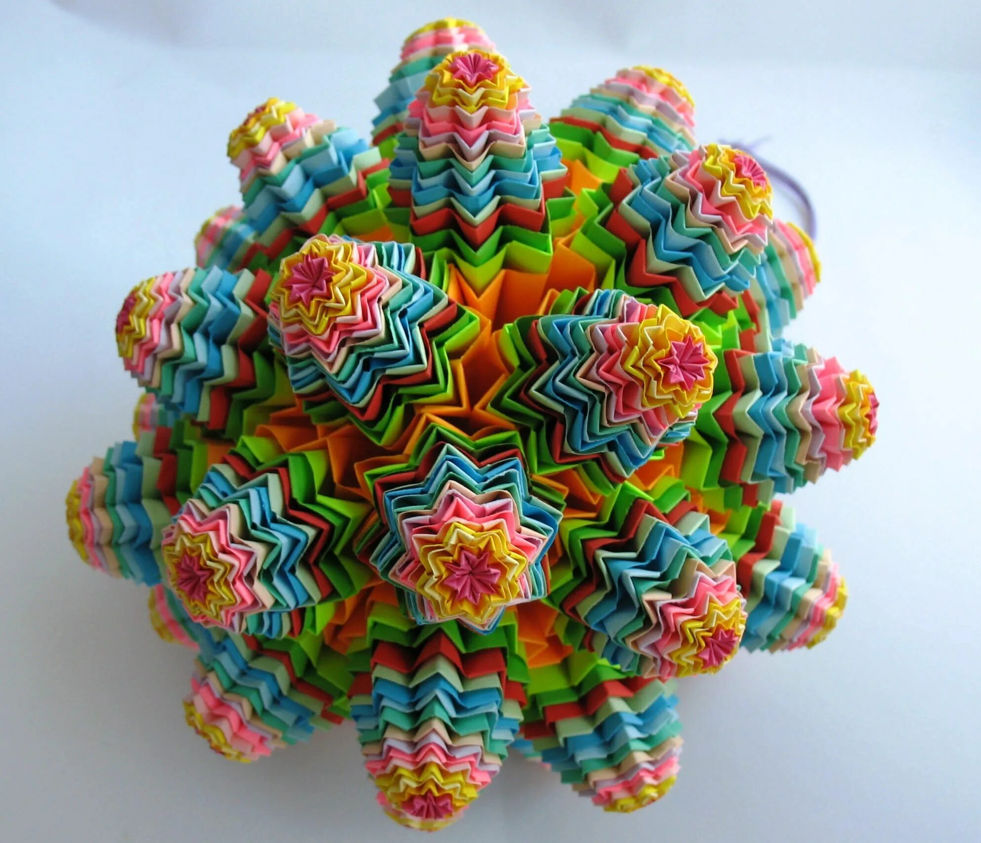 шкатулка из квиллинга. квиллинг. что можно сделать своими руками сложное. сложные поделки из бумаги. модульное оригами.