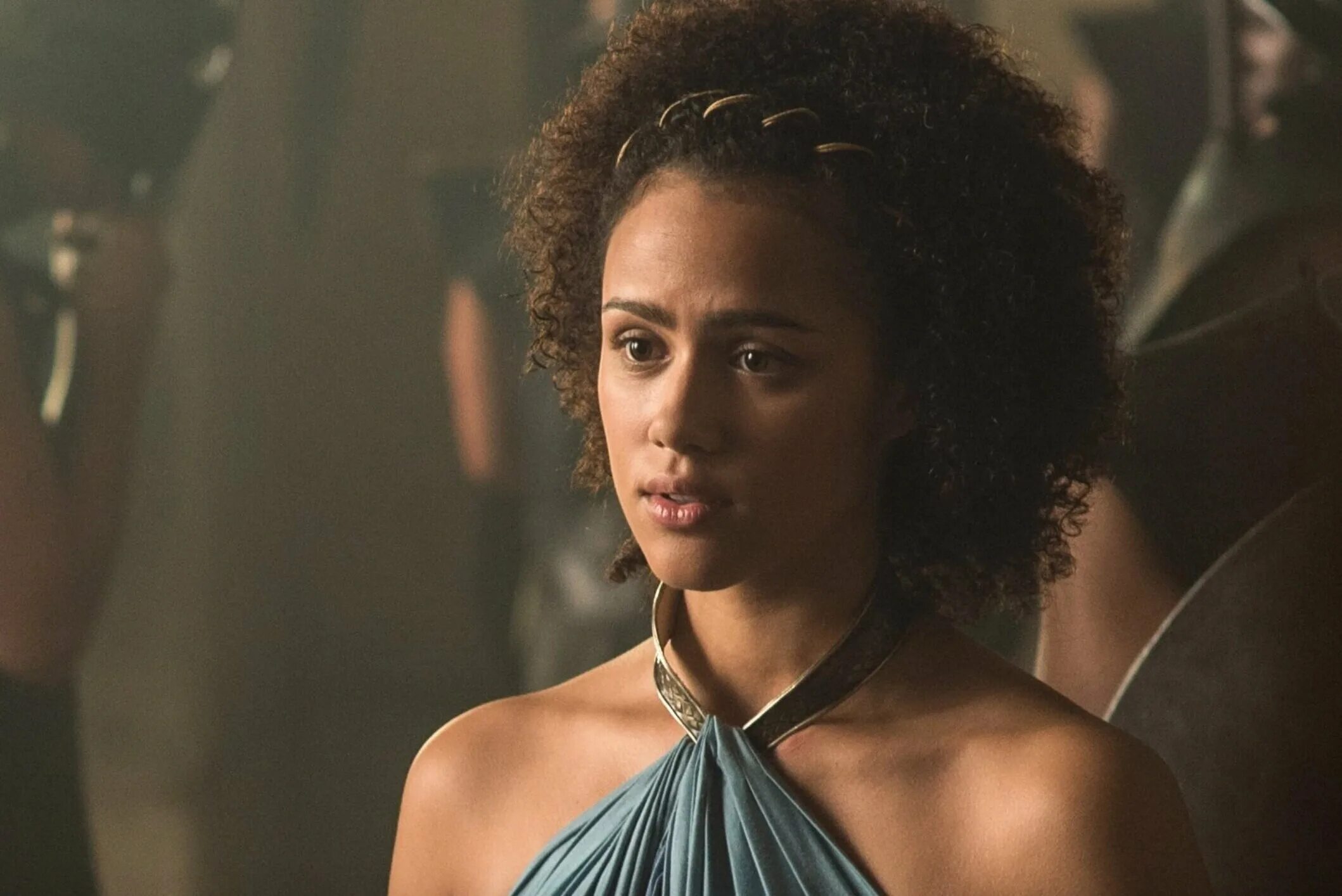 Натали эммануэль. Служанка дейенерис миссандея. Миссандея. Миссандея. Кхалиси и миссандея.