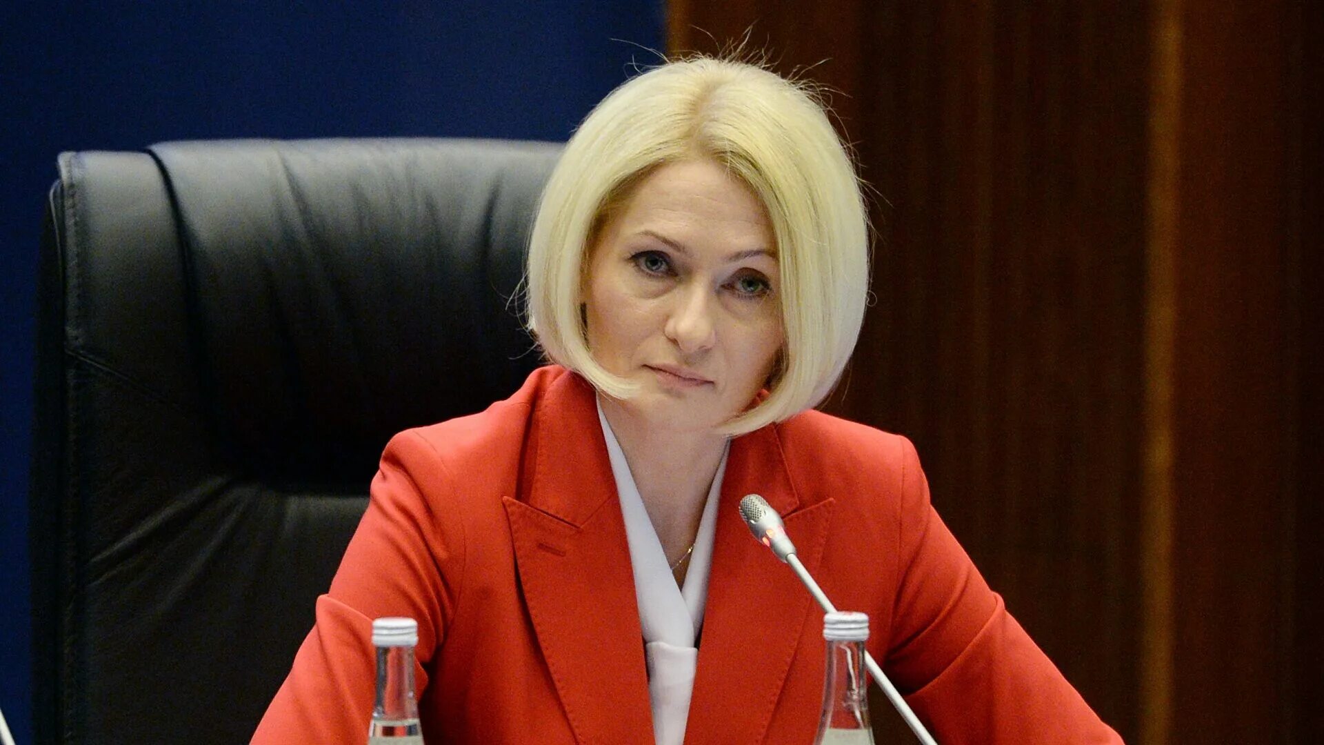 Виктория абрамченко. Виктория валериевна абрамченко. Абрамченко,викториявалериевна. Виктория абрамченко вице премьер. Абрамченко виктория валерьевна.