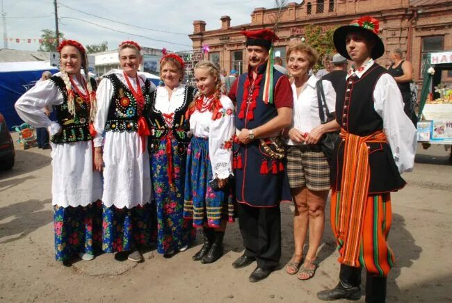 Культура польши. Польская община. Польское общество. Население польши. Кашубы.