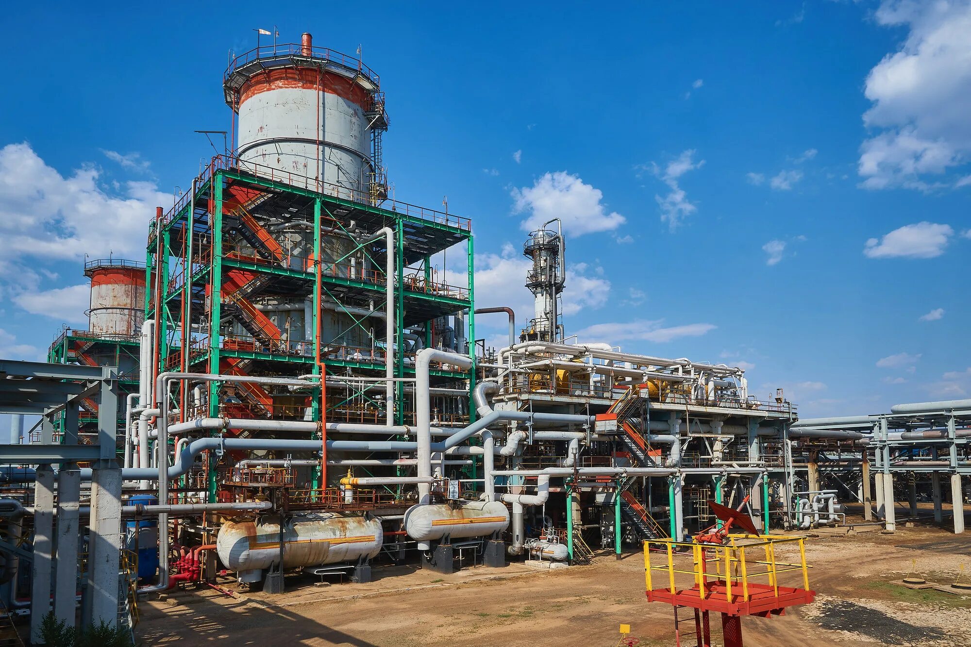 Газоперерабатывающий завод оренбург. Гпз амурская область. Оренбургский гелиевый завод. Газовый завод оренбург. Заводы оренбурга.