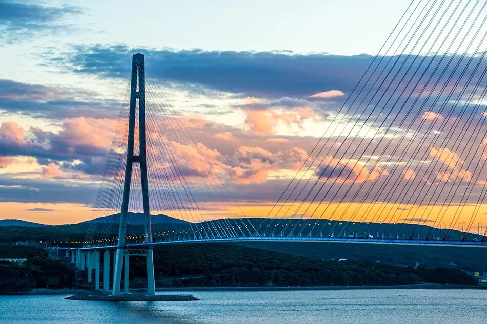 Длина моста на остров русский. Мост на остров русский во Владивостоке. Вантовый мост Владивосток. Русский вантовый мост во Владивостоке. Вантовые мосты во Владивостоке (Владивосток).