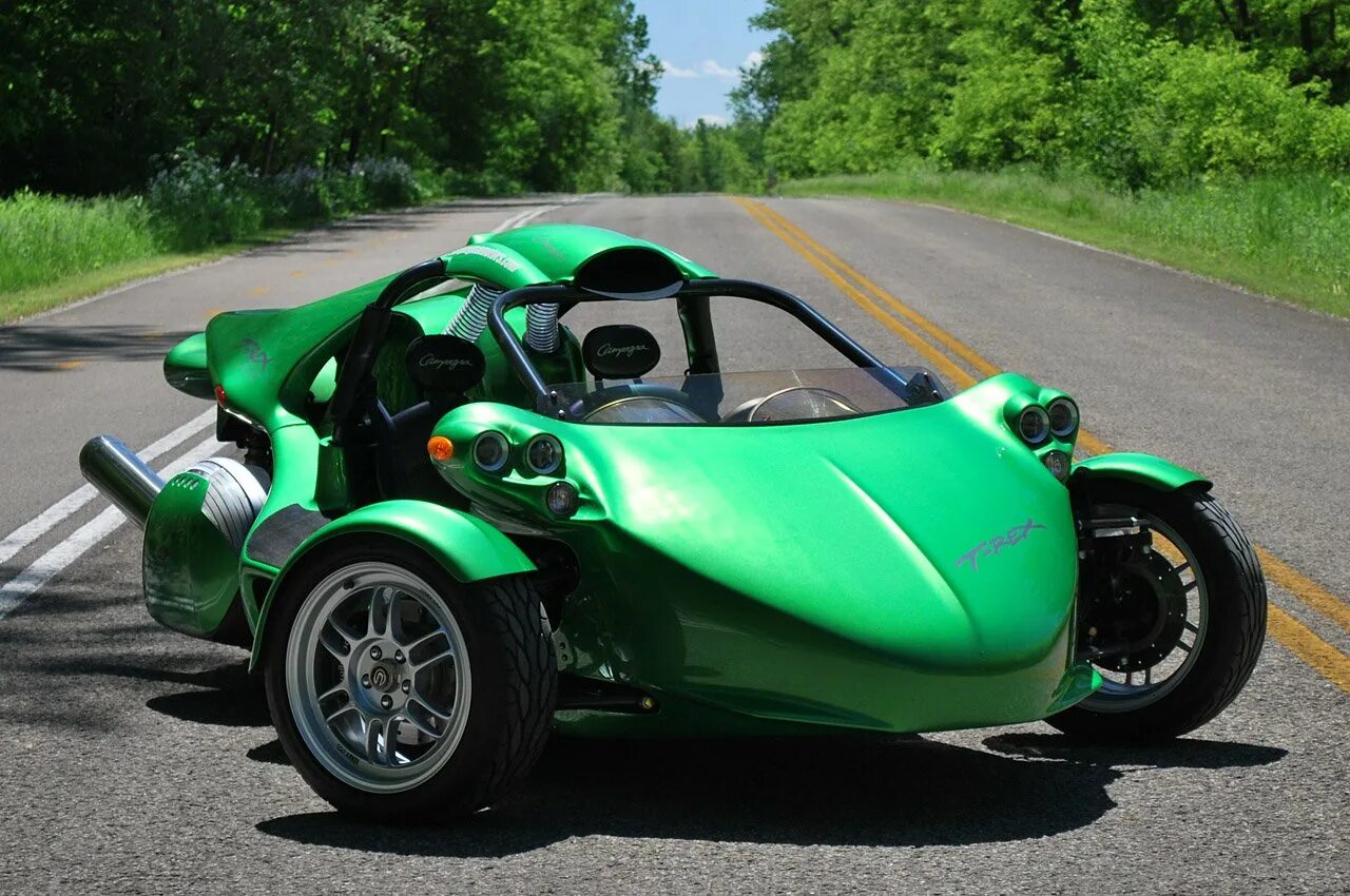 Трицикл t-Rex. Campagna v13r. Campagna t-Rex. Трицикл с автомобильным рулем.