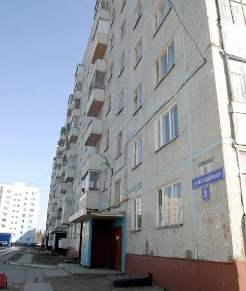 (химки, молодёжная улица, 8).