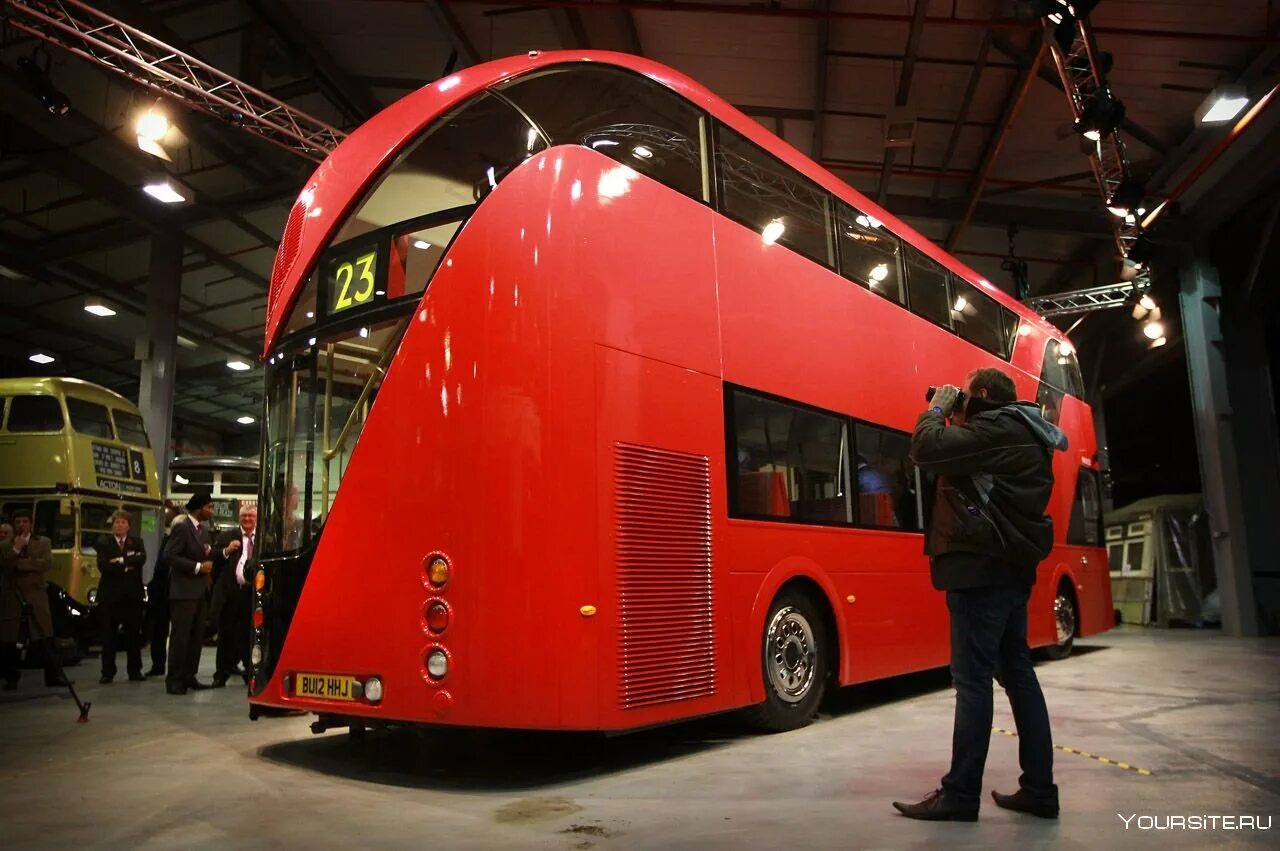 Самый большой автобус в мире. Лондон новый рутмастер. автобус new routemaster. routemaster 2012. двухэтажный электробус лондон.