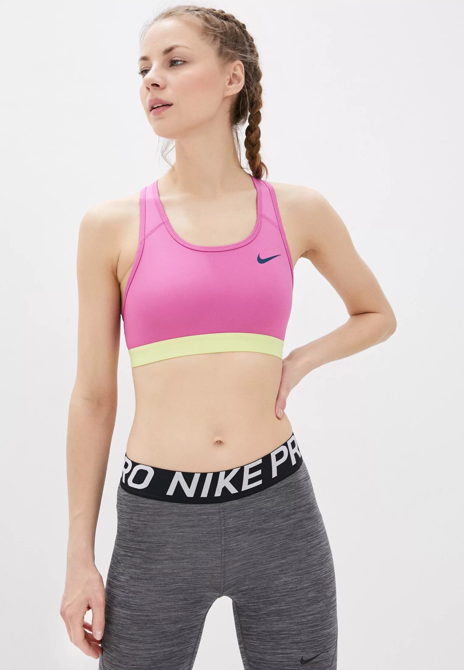 Девушки в топиках 14 лет. Топ спортивный Nike Swoosh Band Bra non Pad. Найк топ спортивный розовый. Топ спортивный Siman sn8519. Топ спортивный Venus vn9217.