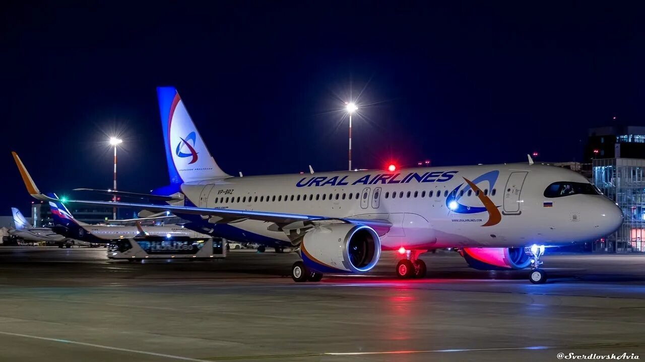 A320 уральские. Самолёт аэробус а320 нео. аэробус а320 уральские авиалинии. а320 нео уральские авиалинии. аэробус 320 neo уральские авиалинии.