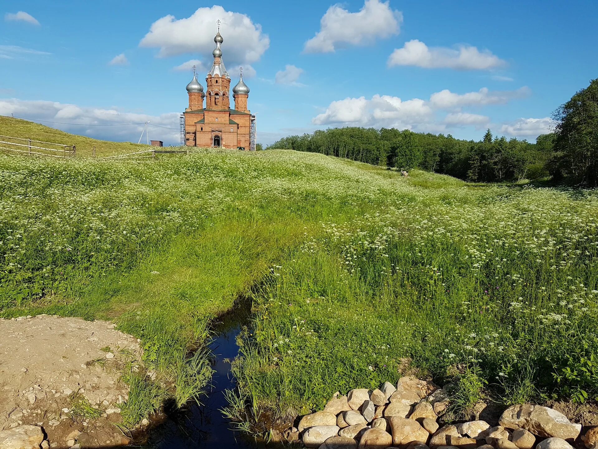 Народные промыслы орловского края. Исток волги между ног. Исток вятки. Исток реки реки. Истоки идут.