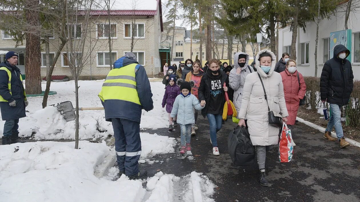 Голубой экран лагерь Воронеж. Новости Воронежа неделя. Беженцы в лагере голубой экран.