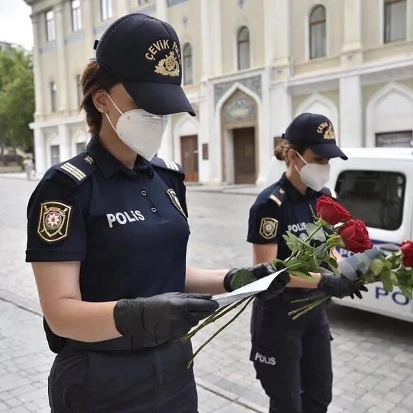 Polis am. Полиция Азербайджана. Азербайджанская полиция. Азербайджанские полицейские. Форма азербайджанской полиции.